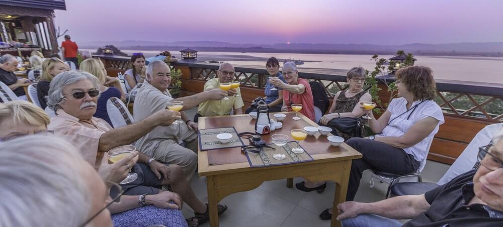 Ayarwaddy River View Hotel Мандалай Экстерьер фото