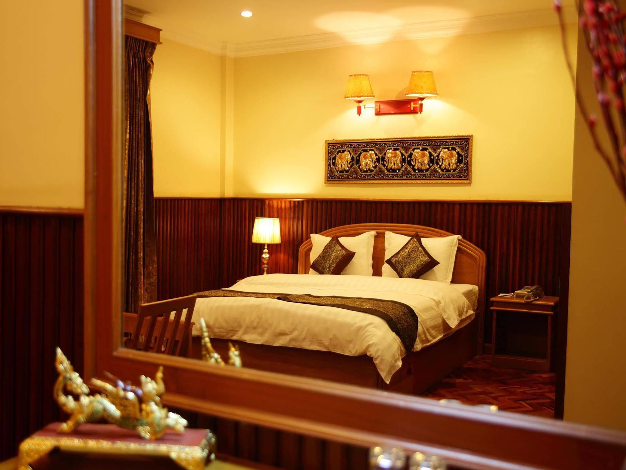 Ayarwaddy River View Hotel Мандалай Экстерьер фото