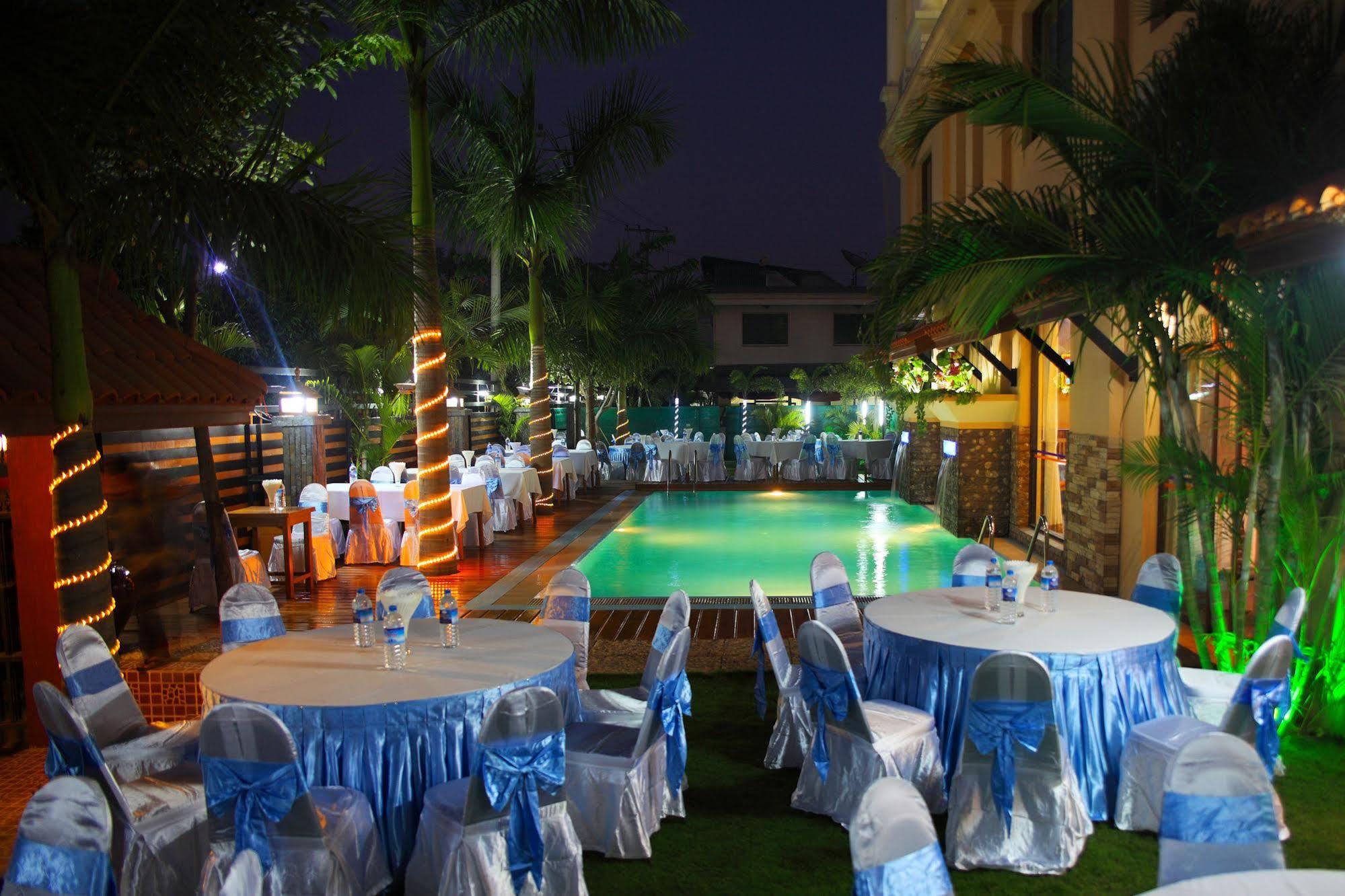 Ayarwaddy River View Hotel Мандалай Экстерьер фото